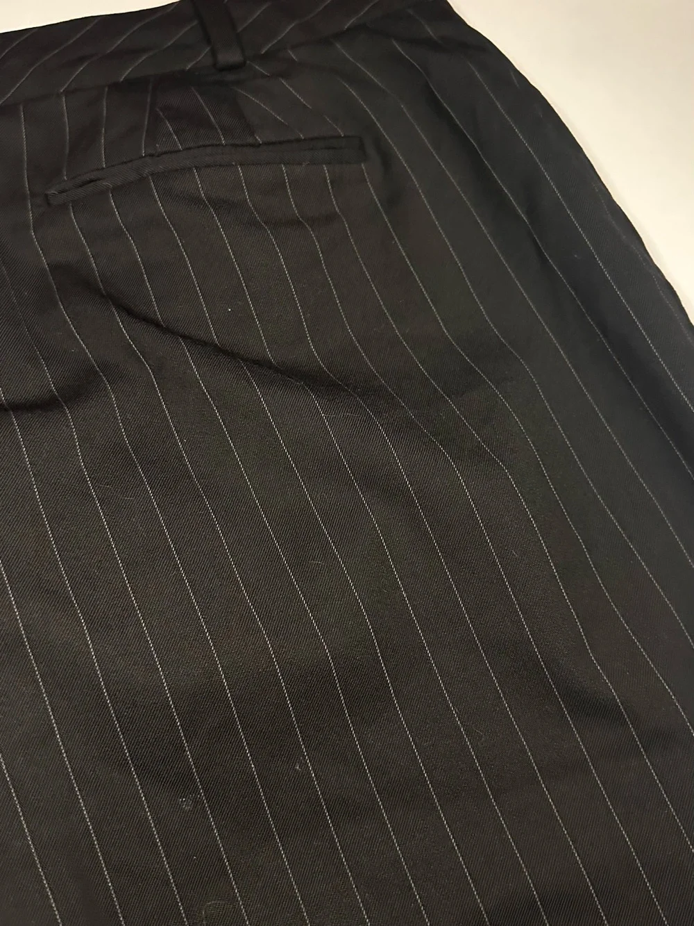 Y2K Office Siren Knee Length Black Pinstripe Woman’s Dress Pant Capri Wool Blend